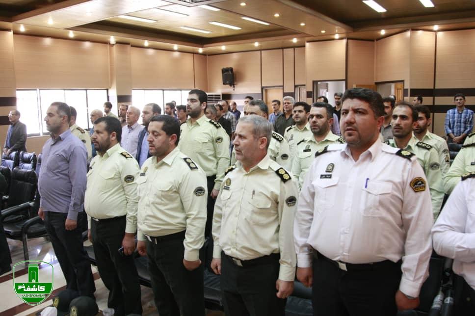 نشست اصناف با فرماندهی نیروی انتظامی شهرستان لاهیجان به مناسبت هفته ناجا
