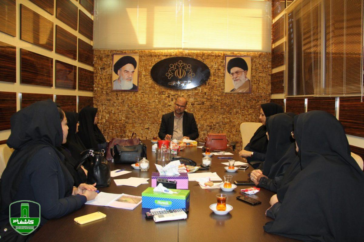 نشست مشترک مشاورین بانوان شهرستان لاهیجان با رئیس شورای شهر نشست مشترک مشاورین بانوان شهرستان لاهیجان با رئیس شورای شهر