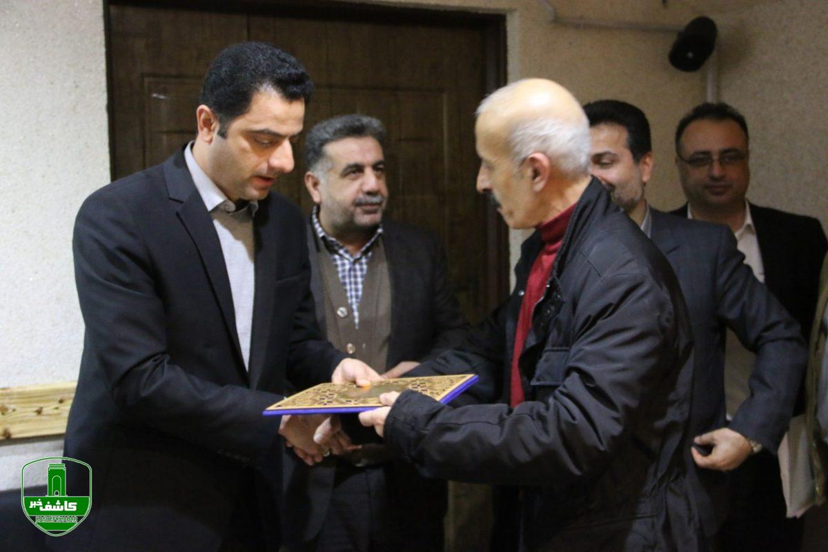 مسئول هماهنگی نمایندگان شهرداری در محلات شهر لاهیجان معرفی شد مسئول هماهنگی نمایندگان شهرداری در محلات شهر لاهیجان معرفی شد