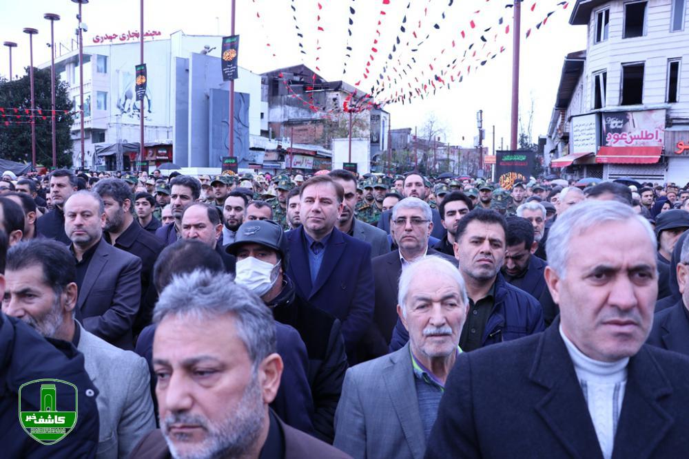 حضور استاندار گیلان در تجمع مردمی سلیمانی ها در پیاده راه فرهنگی رشت حضور استاندار گیلان در تجمع مردمی سلیمانی ها در پیاده راه فرهنگی رشت