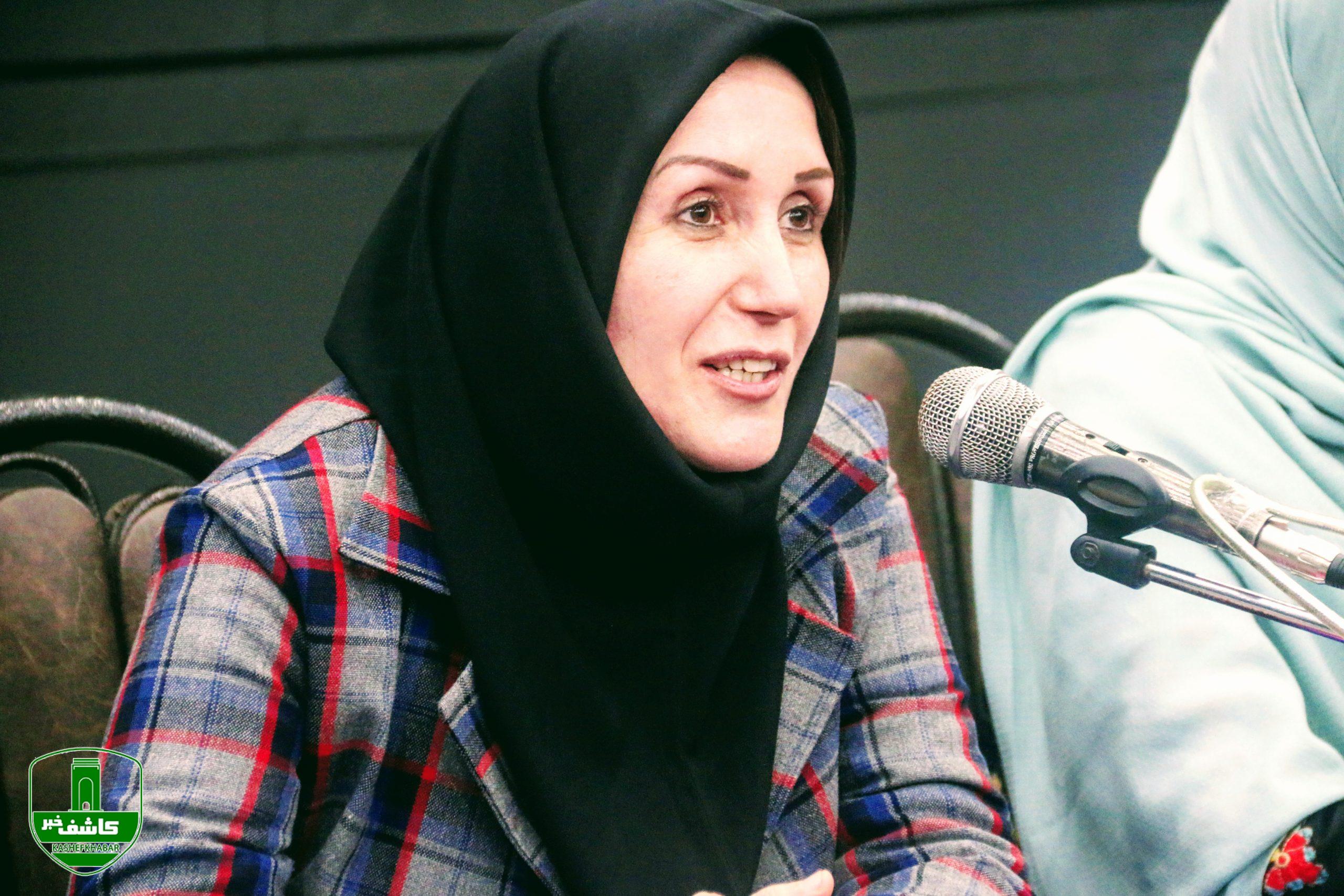 رئیس اداره فرهنگ و ارشاد اسلامی لاهیجان ؛ از ویژگی های هنر تئاتر بهروری از ارتباط گروهی است رئیس اداره فرهنگ و ارشاد اسلامی لاهیجان ؛ از ویژگی های هنر تئاتر بهروری از ارتباط گروهی است