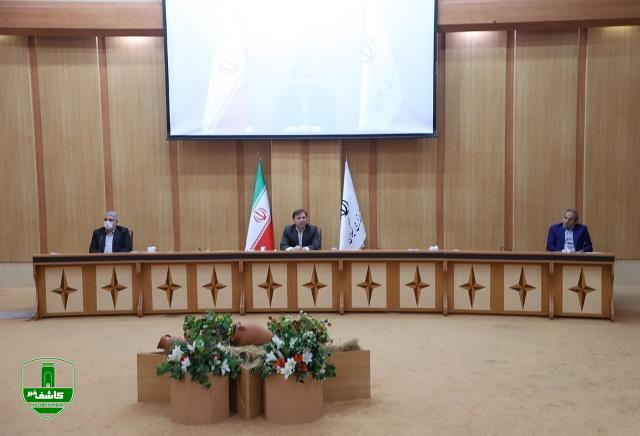 عناوین دقیق مشاغل پر خطر ابلاغ و ممنوعیت فعالیت آنها تا اطلاع ثانوی رصد شود / اولویت پرداخت تسهیلات به بخش های گردشگری، اصناف ، واحدهای خدماتی و تولیدی است عناوین دقیق مشاغل پر خطر ابلاغ و ممنوعیت فعالیت آنها تا اطلاع ثانوی رصد شود / اولویت پرداخت تسهیلات به بخش های گردشگری، اصناف ، واحدهای خدماتی و تولیدی است