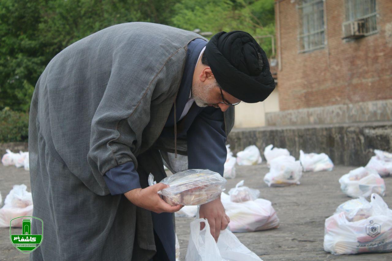 توزیع ۲۰۰ بسته اقلام معیشتی توسط اداره اوقاف و امور خیریه لاهیجان