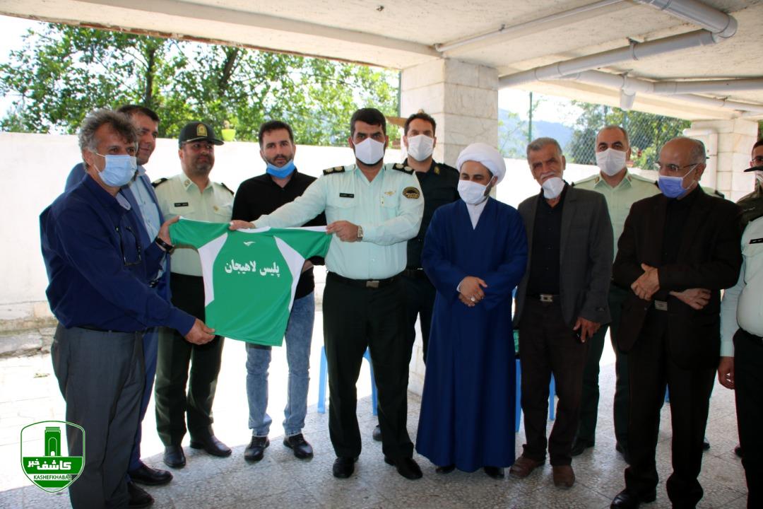 اهدای لباس ورزشی پلیس و همیار پلیس به موسسه خیریه سرای نصیر
