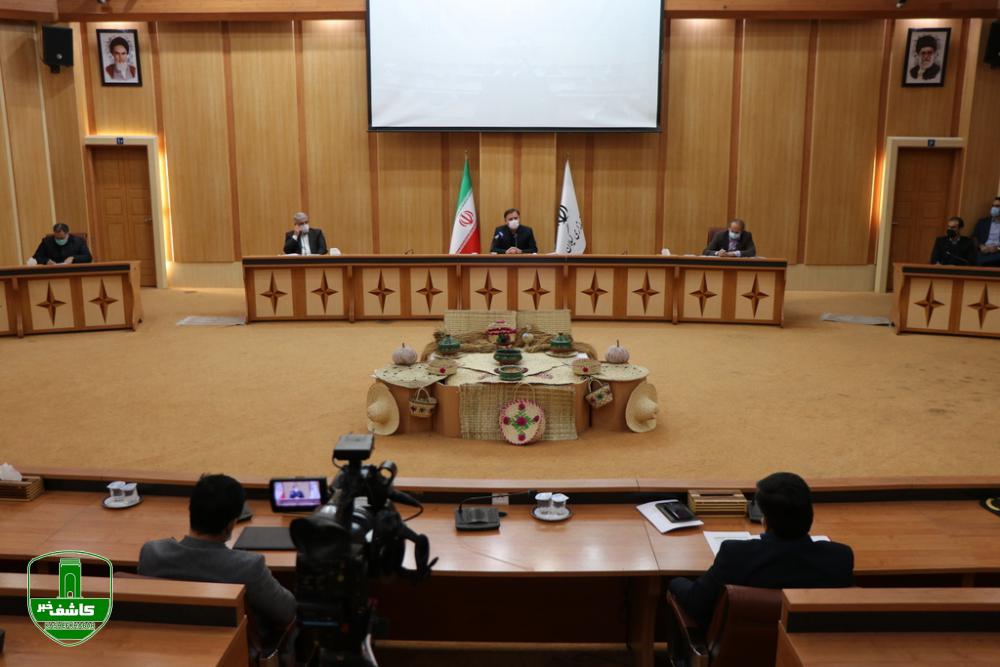 ضرورت اهتمام مردم و مسئولان شهرستانهای با وضعیت نارنجی برای بهبود شرایط / رونق کسبوکار باید صرفاً با رعایت دستورالعملهای بهداشتی باشد/ اصناف در مراعات پروتکلها، پیشقدم شوند/ برای استفاده همگان از بسترهای دولت الکترونیک، آگاهیافزایی صورت گیرد