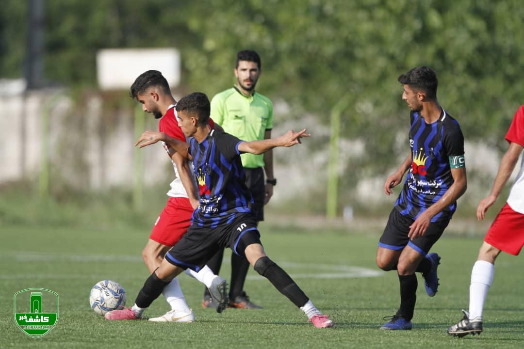 دیدار تیم های فوتبال استقلال آستانه اشرفیه_ سرخ پوشان لاهیجان