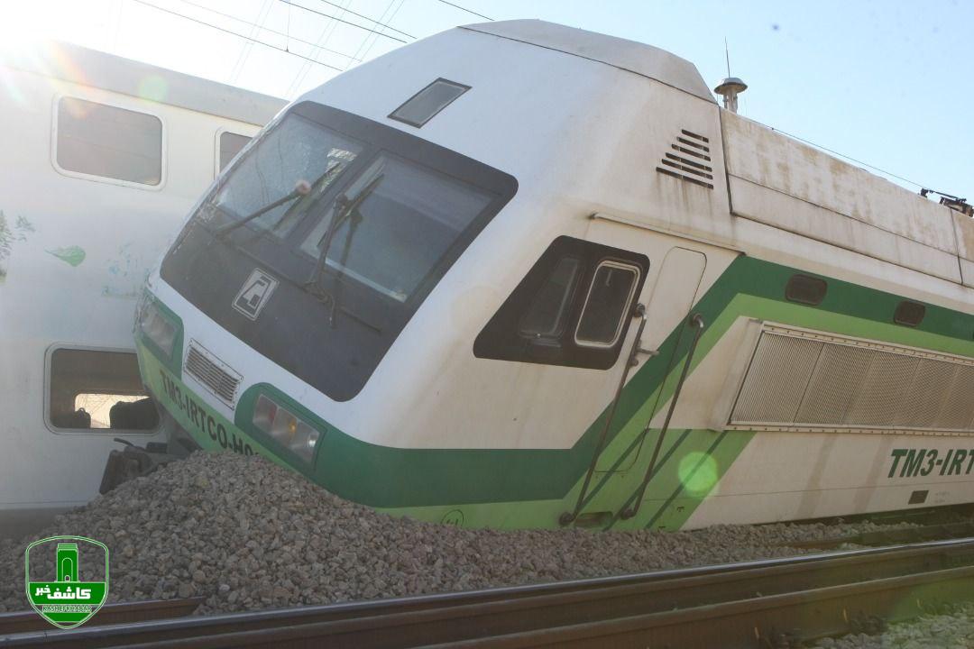 مترو خط کرج-تهران از ریل خارج شد + تصاویر