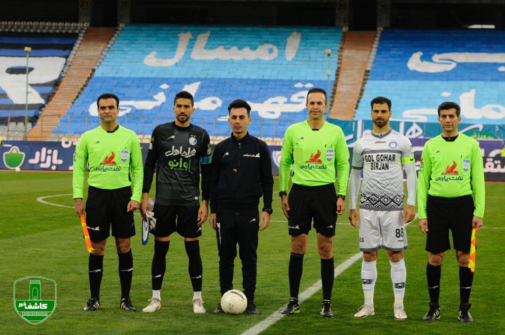 دیدار تیم های فوتبال استقلال-گل گهر سیرجان