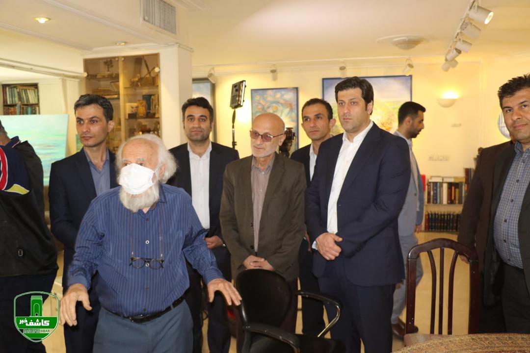 دیدار شهردار و اعضای شورای اسلامی شهرستان لاهیجان با نقاش و معمار برجسته لاهیجی