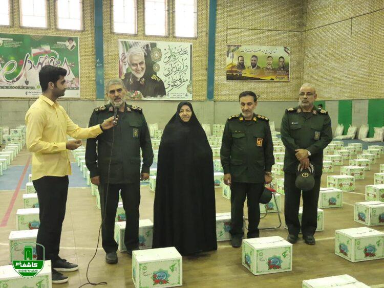 دهه ولایت، دهه مهربانی با توزیع ۷۰ هزار بسته کمک مومنانه در سطح استان خوزستان دهه ولایت، دهه مهربانی با توزیع ۷۰ هزار بسته کمک مومنانه در سطح استان خوزستان