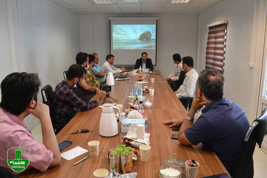 شهردار لاهیجان در مصاحبه با خبرنگاران در مورد سایت جمع آوری زباله تموشل لاهیجان توضیحات مبسوطی ارائه نمود. شهردار لاهیجان در مصاحبه با خبرنگاران در مورد سایت جمع آوری زباله تموشل لاهیجان توضیحات مبسوطی ارائه نمود.