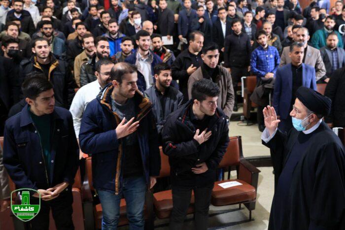 اعتراف روزنامه اصولگرا به حضور گزینشی دانشجویان در سخنرانی رئیسی؛ جریانهای رادیکال حضور نداشتند