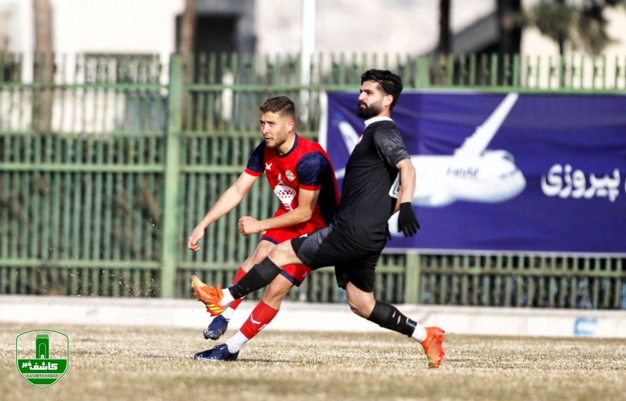 هفته چهاردهم لیگ دسته دو فوتبال کشور؛ دیدار تیم های شهید اورکی اسلامشهر _ سپیدرود رشت هفته چهاردهم لیگ دسته دو فوتبال کشور؛ دیدار تیم های شهید اورکی اسلامشهر _ سپیدرود رشت