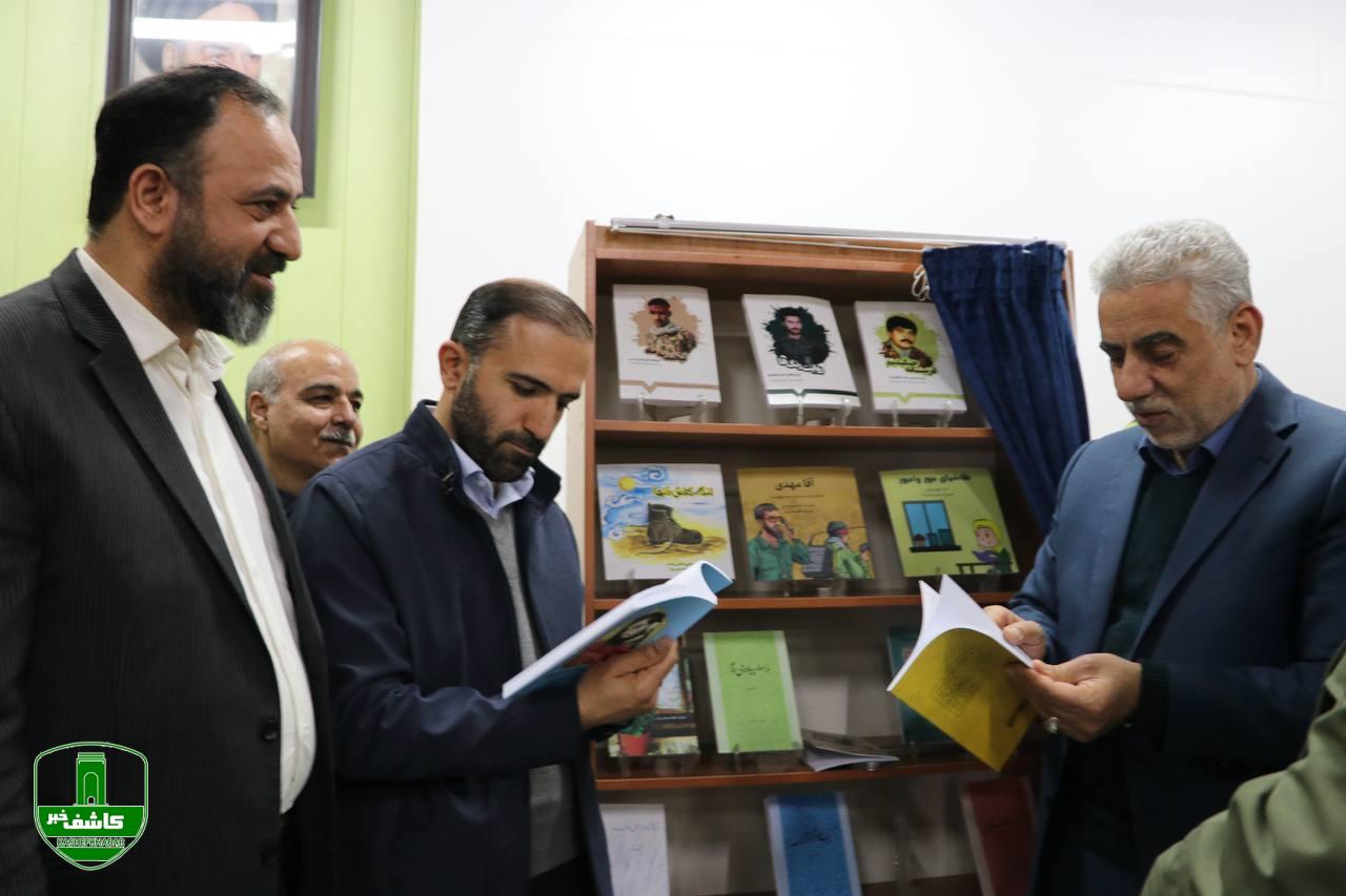 آیین رونمایی از ۴۴عنوان کتاب دفاع مقدس با حضور استاندار گیلان آیین رونمایی از ۴۴عنوان کتاب دفاع مقدس با حضور استاندار گیلان