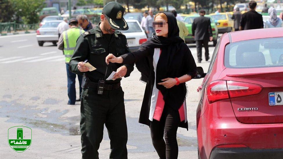 توقیف ناگهانی و شوککننده خودروها در کوچه و خیابان/ «مجازات کشف حجاب در خودرو جزای نقدی است، نه توقیف اتومبیل» توقیف ناگهانی و شوککننده خودروها در کوچه و خیابان/ «مجازات کشف حجاب در خودرو جزای نقدی است، نه توقیف اتومبیل»