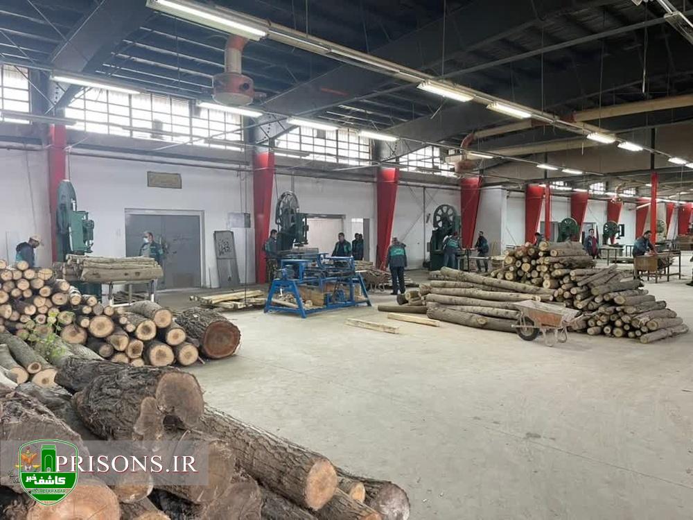 هدفگذاری زندانهای گیلان تاپایان سال ؛ پرداخت دستمزد ماهیانه ۵۰ میلیارد ریال تحقق خواهد یافت