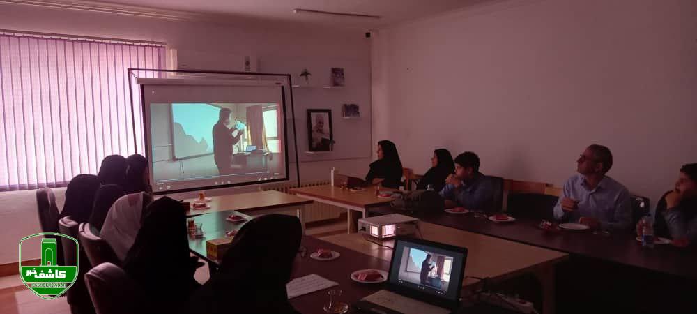 10 اثر برگزیده پویش کتابخوانی 60ثانیه با کتاب در لاهیجان تقدیر شدند ۱۰ اثر برگزیده پویش کتابخوانی ۶۰ثانیه با کتاب در لاهیجان تقدیر شدند