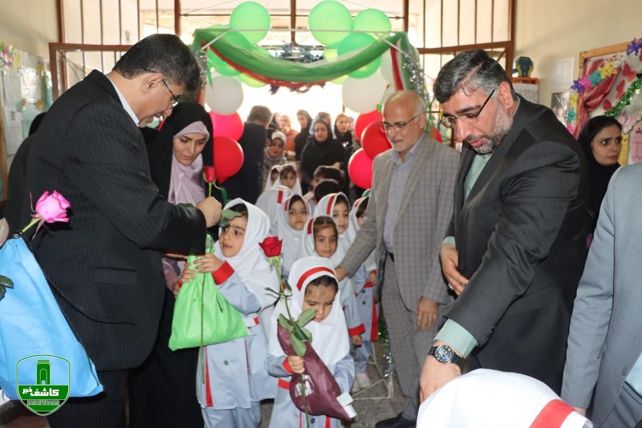 همزمان با سراسر کشور؛ زنگ غنچهها در لاهیجان نواخته شد