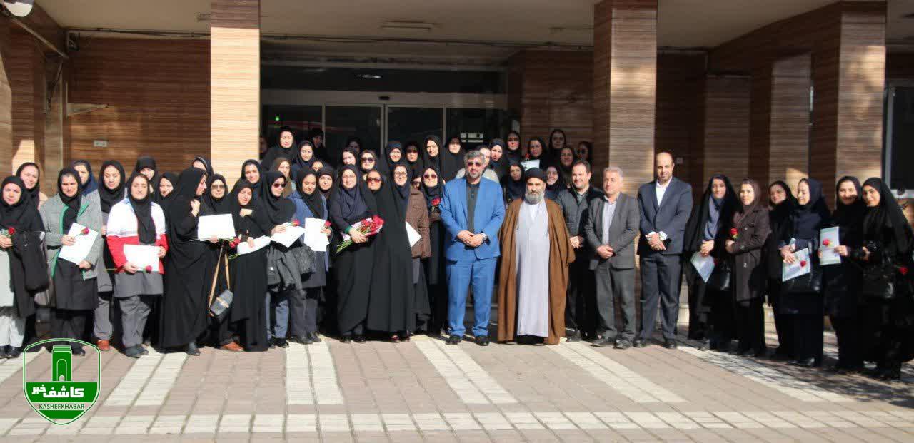 تجلیل از بانوان شاخص شهرستان لاهیجان به مناسبت روز زن تجلیل از بانوان شاخص شهرستان لاهیجان به مناسبت روز زن