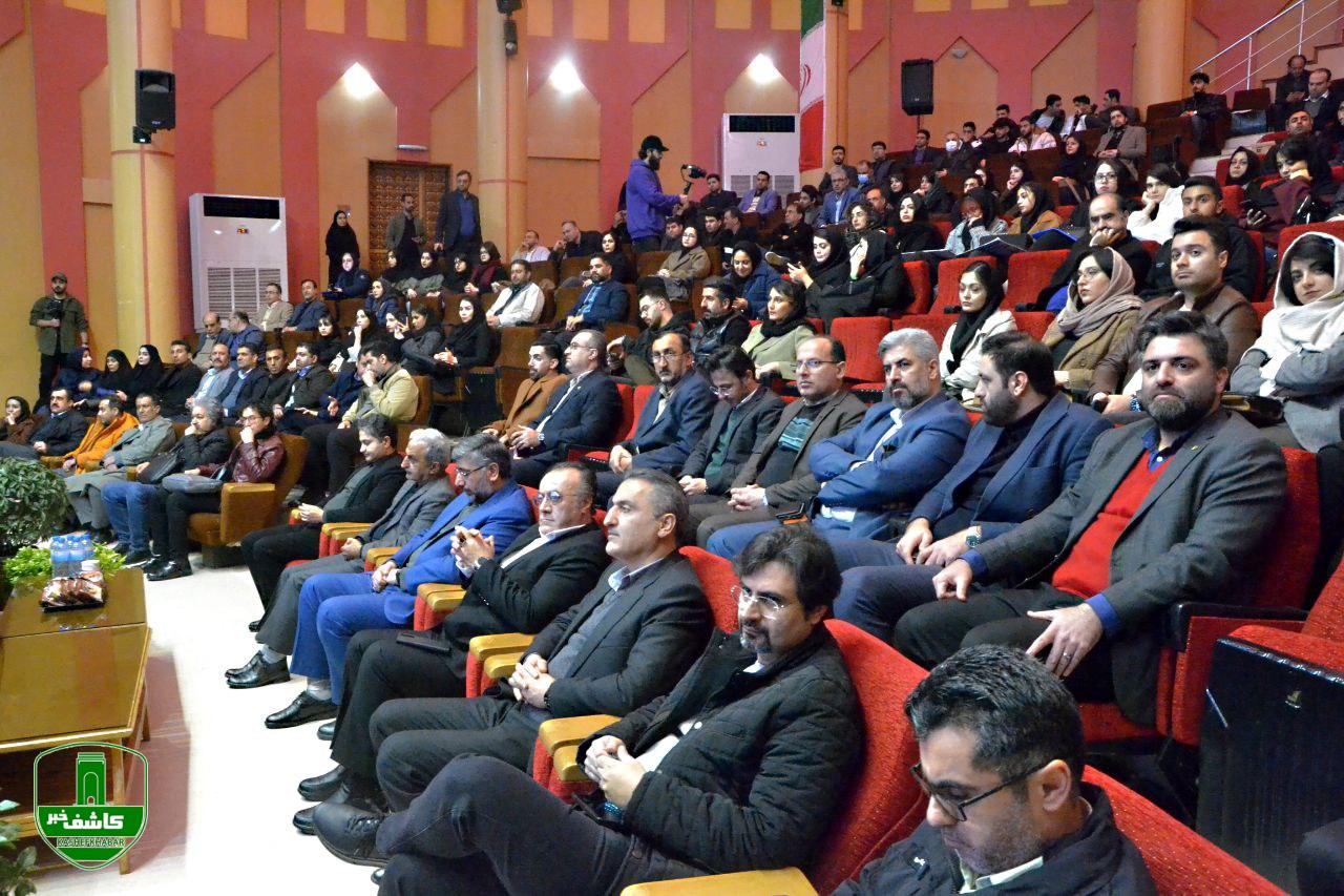 رویداد خوانش و نمایش آثار رویداد طراحی پژوهی معماران گیلان با عنوان: "خوانشی معاصر از معماری بومی گیلان (طراحی چای خانه)" رویداد خوانش و نمایش آثار رویداد طراحی پژوهی معماران گیلان با عنوان: “خوانشی معاصر از معماری بومی گیلان (طراحی چای خانه)”