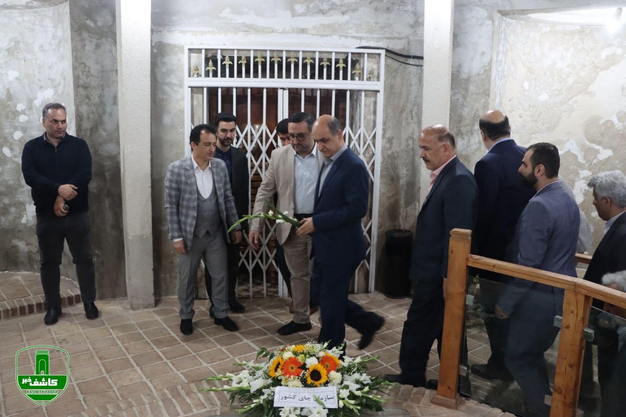 بازدید استاندار گیلان از موزه چای و ادای احترام به مزار پدر چای ایران بازدید استاندار گیلان از موزه چای و ادای احترام به مزار پدر چای ایران