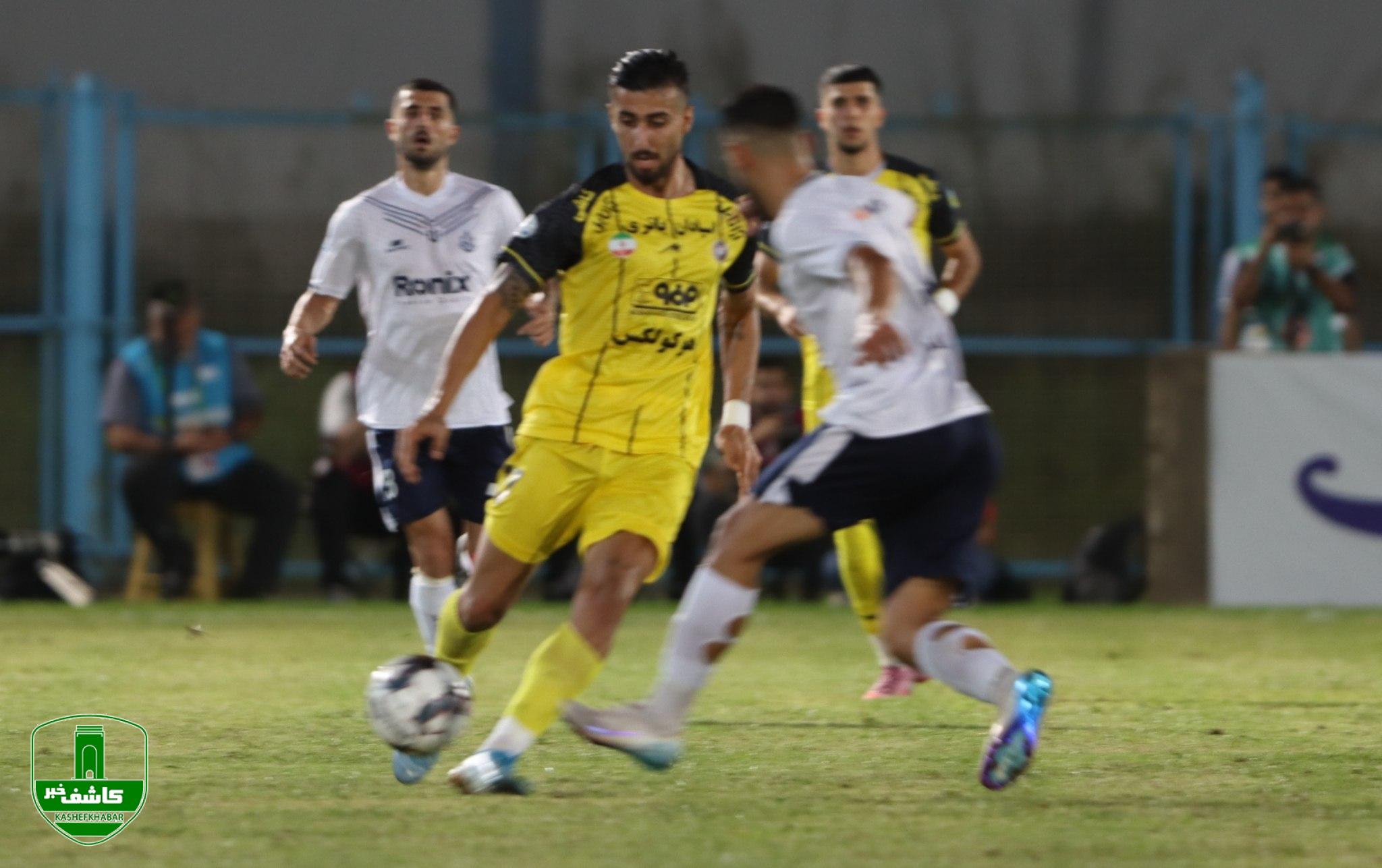 تیمهای فوتبال ملوان و سپاهان به تساوی رضایت دادند