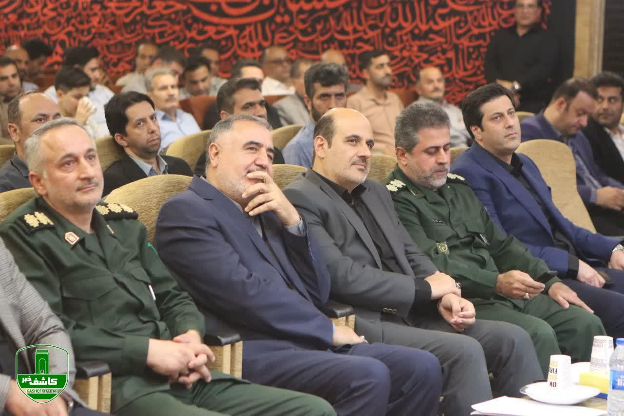 مراسم گرامیداشت قائد شهید توسط مدیریت شهری لاهیجان برگزار شد