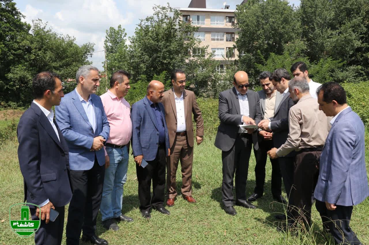 شهردار لاهیجان از تملک دو قطعه زمین در مسیر بلوار دکتر حکیم زاده به دانشگاه خبر داد