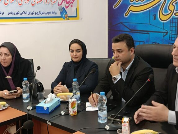 شهردار رودسر: با نوآوری در مدیریت پسماند، زباله را به مصالح ساختمانی تبدیل میکنیم / بزرگترین مرکز بازیهای آبی خاورمیانه در راه است