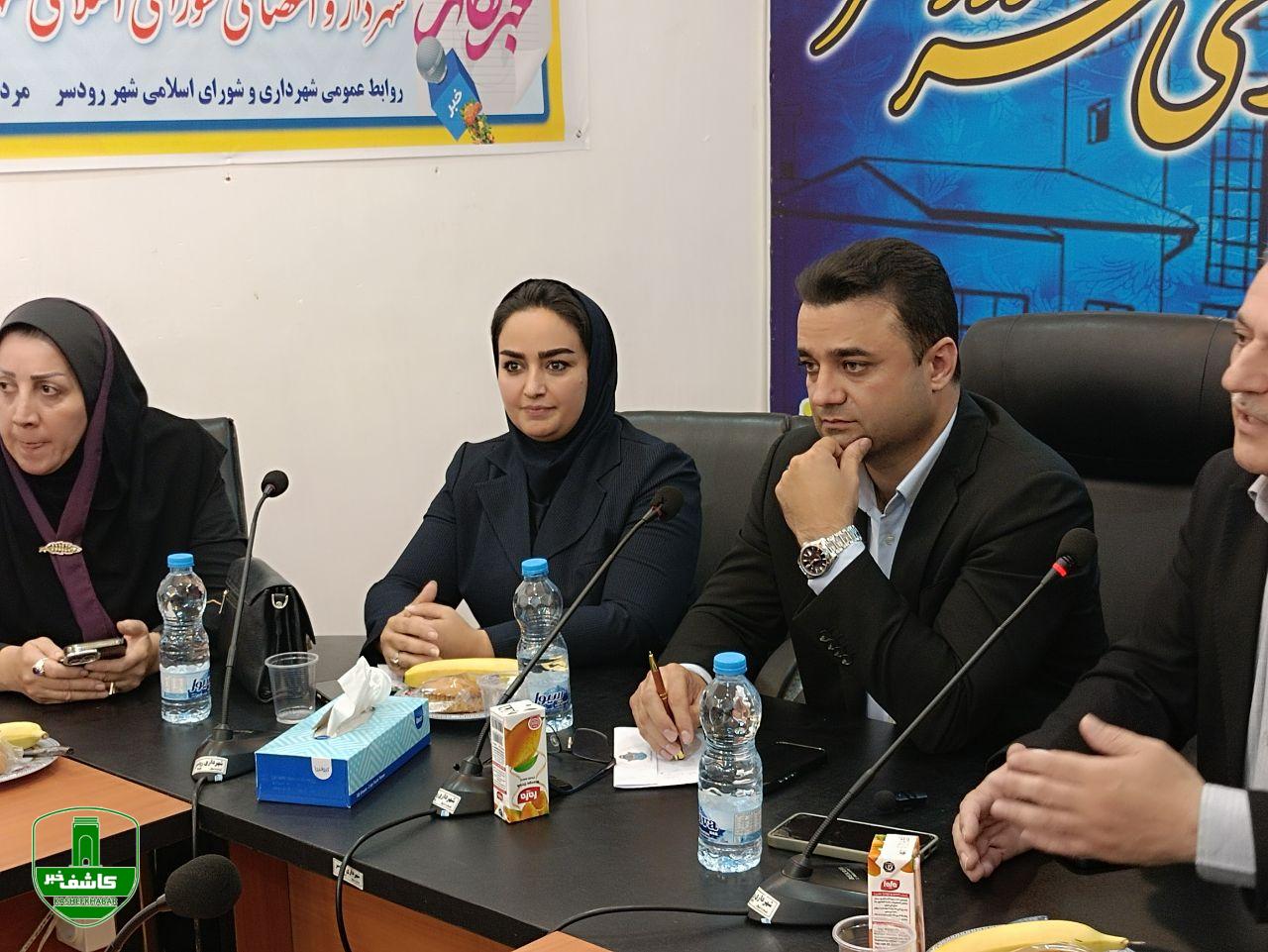 شهردار رودسر: با نوآوری در مدیریت پسماند، زباله را به مصالح ساختمانی تبدیل می‌کنیم / بزرگترین مرکز بازی‌های آبی خاورمیانه در راه است